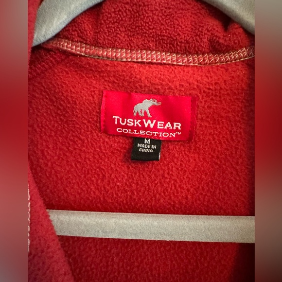 Tuskwear Fleece Vest - Crimson size Medium - Picture 2 of 4